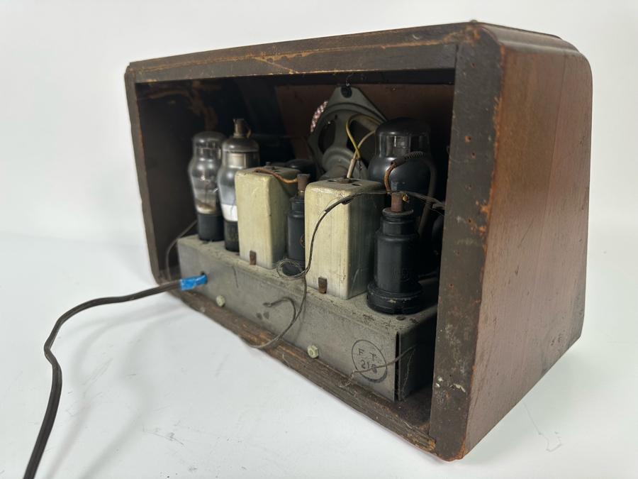 Vintage General Electric Superheterodyne Vacuum Tube Radio Model GD-60 For Display Only - Needs Servicing 13W X 6.5D X 7H [Photo 12]