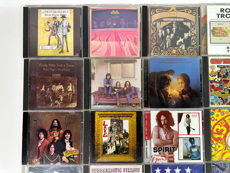 35 Music CDs [Photo 2]