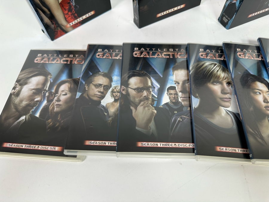 Battlestar Galactica DVDs Season 1 - 4.5 [Photo 7]