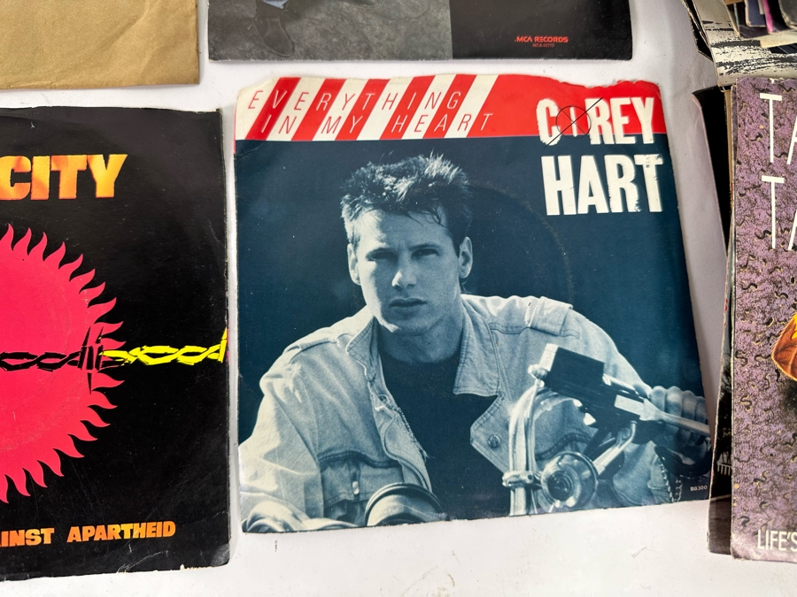 Collection Of 45RPM Vinyl Records - See Photos [Photo 9]