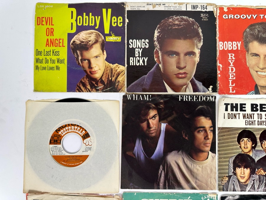 Collection Of 45RPM Vinyl Records - See Photos [Photo 2]