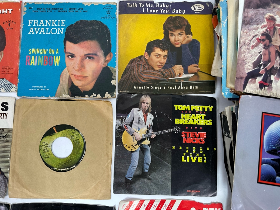 Collection Of 45RPM Vinyl Records - See Photos [Photo 5]