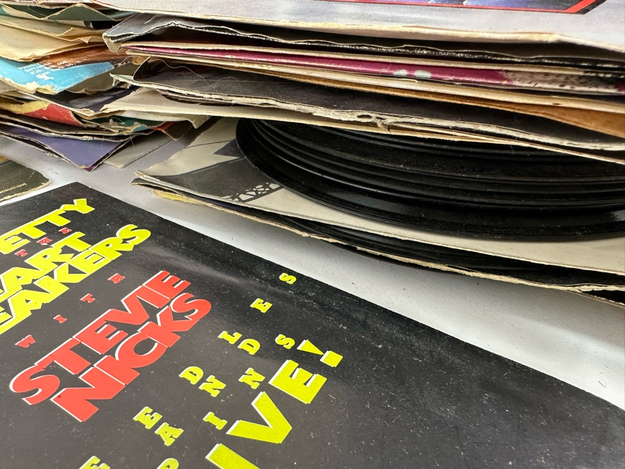 Collection Of 45RPM Vinyl Records - See Photos [Photo 14]