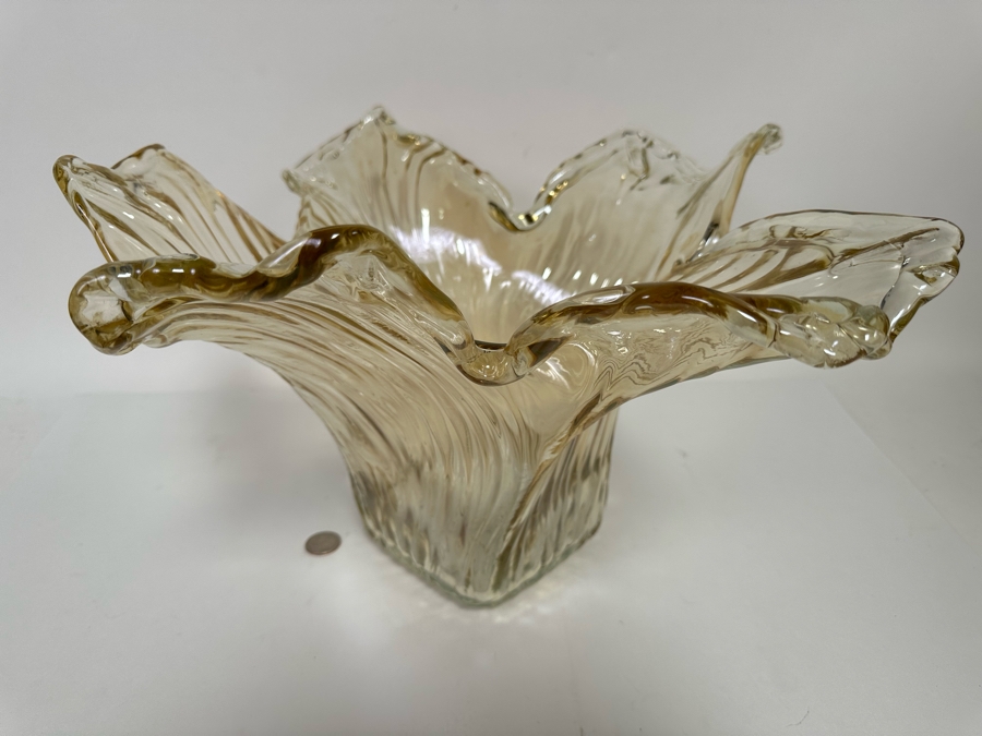 Light Brown Centerpiece Glass Bowl 17W X 17D X 10H [CR] [Photo 7]