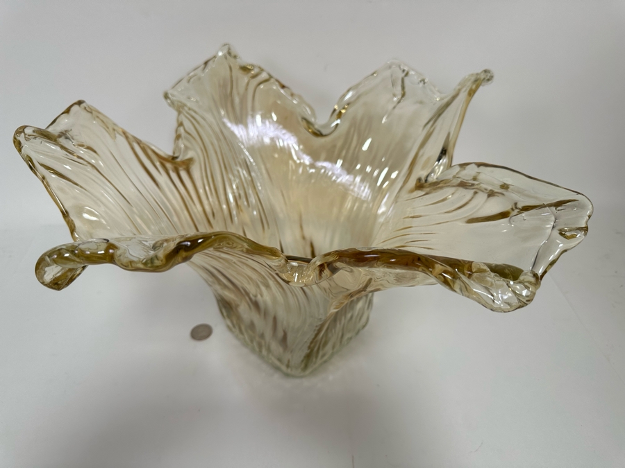 Light Brown Centerpiece Glass Bowl 17W X 17D X 10H [CR] [Photo 8]