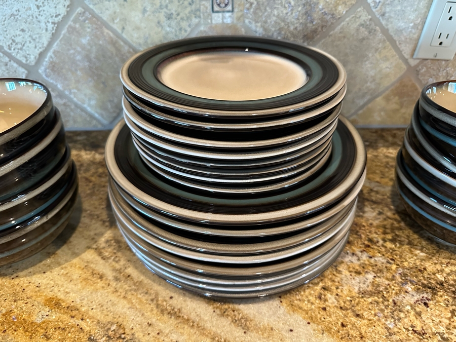 Elite By Gibson Dinner Plates 8.5W And 11.25W And Bowls 6.75W Set [CR] [Photo 2]