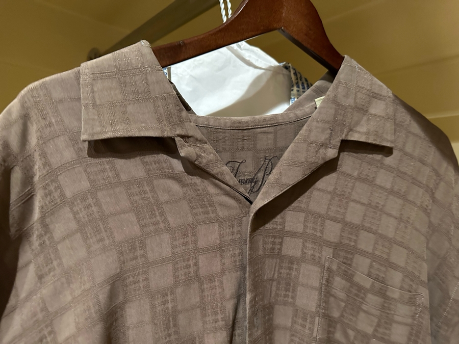 21 Tommy Bahama Shirts And 1 Tommy Bahama Jacket Mostly XXL And XXXL [CR] Retail Value Over $2,000 - See Photos [Photo 26]