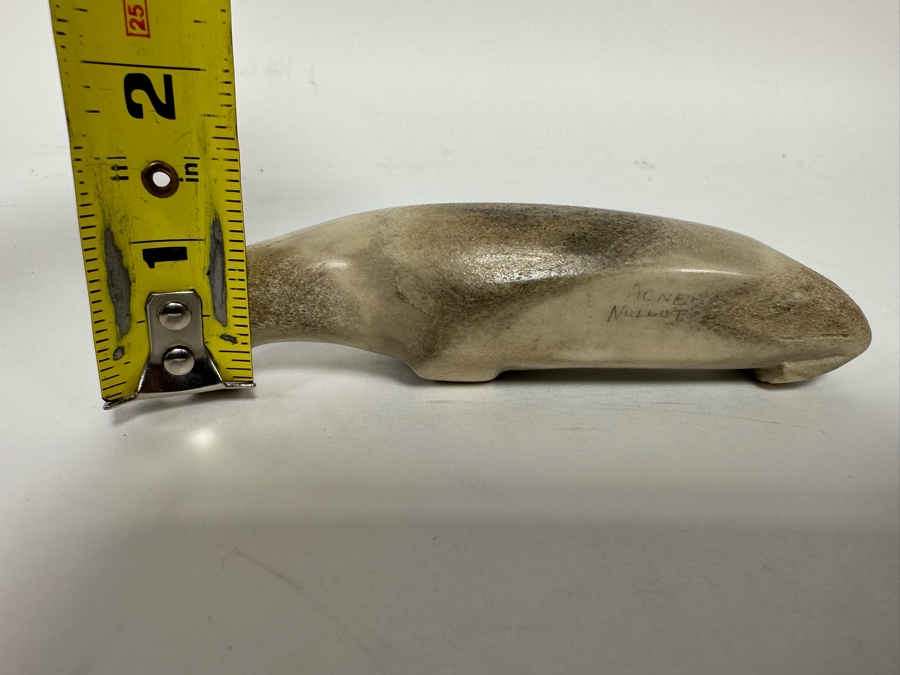 Signed Inuit Carved Bone Seal Acne Nullut 5W [CA] [Photo 13]
