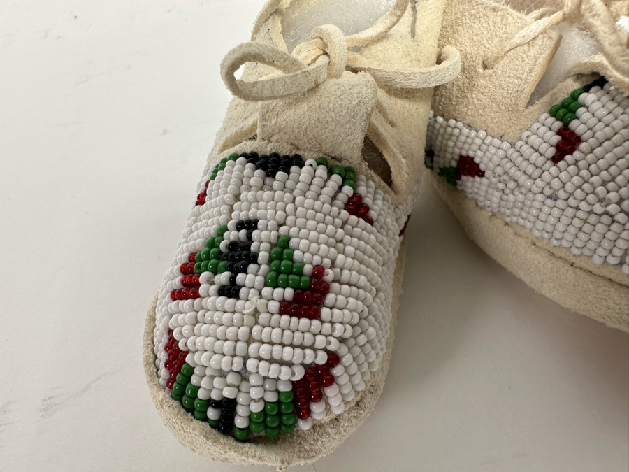 Pair Of Leather Beaded Native American Moccasins 4L [CA] [Photo 4]