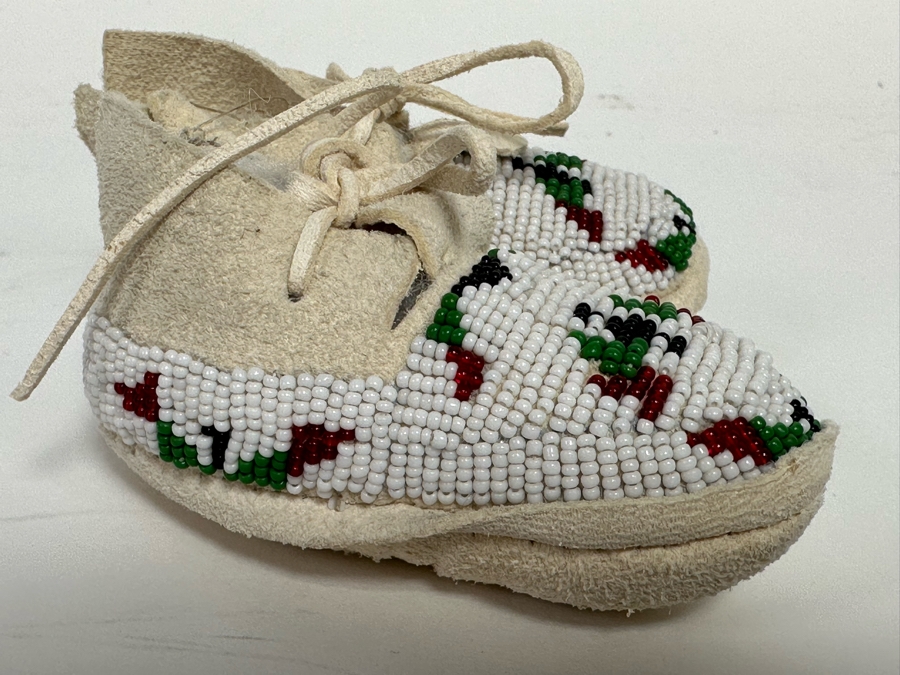 Pair Of Leather Beaded Native American Moccasins 4L [CA] [Photo 7]