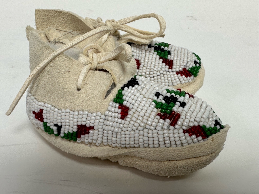 Pair Of Leather Beaded Native American Moccasins 4L [CA] [Photo 8]