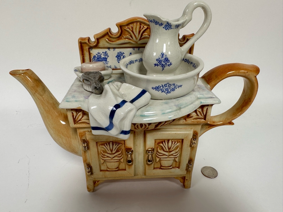 Cardew Design Teapot Made In England 12W X 3.5D X 9H [CA] [Photo 4]