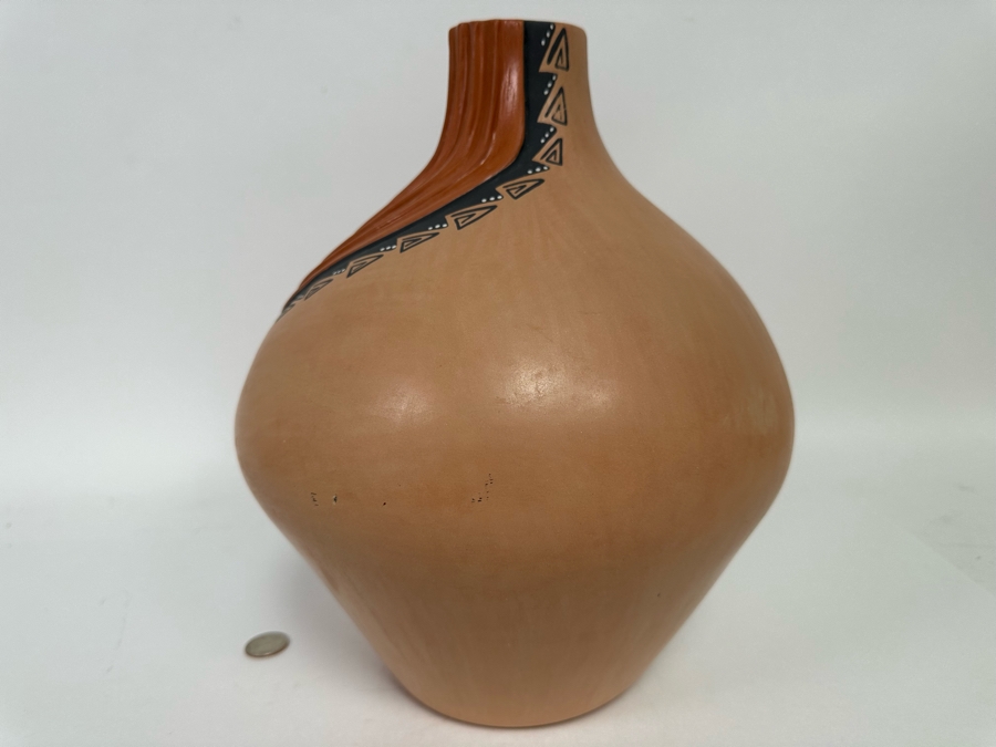 Signed Native American Jemez Pottery By Felicia Fragua 10W X 13H [CA] Retails $500 [Photo 9]