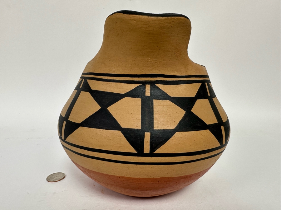 Robert Aguilar Santa Domingo Native American Pottery Pitcher Vessel With Handle 7H [CA] Retails $260 [Photo 4]