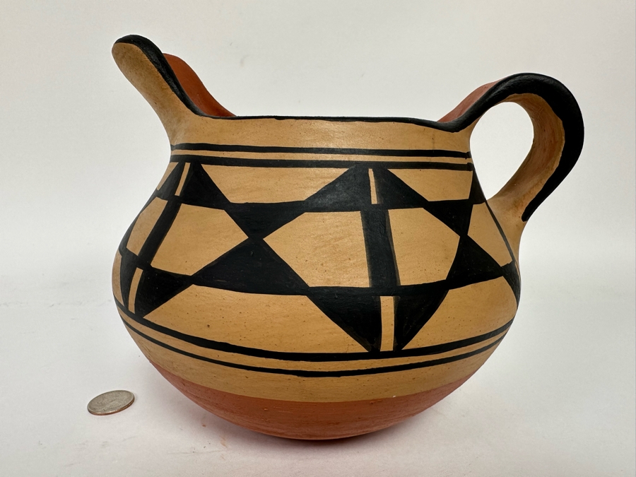 Robert Aguilar Santa Domingo Native American Pottery Pitcher Vessel With Handle 7H [CA] Retails $260 [Photo 2]