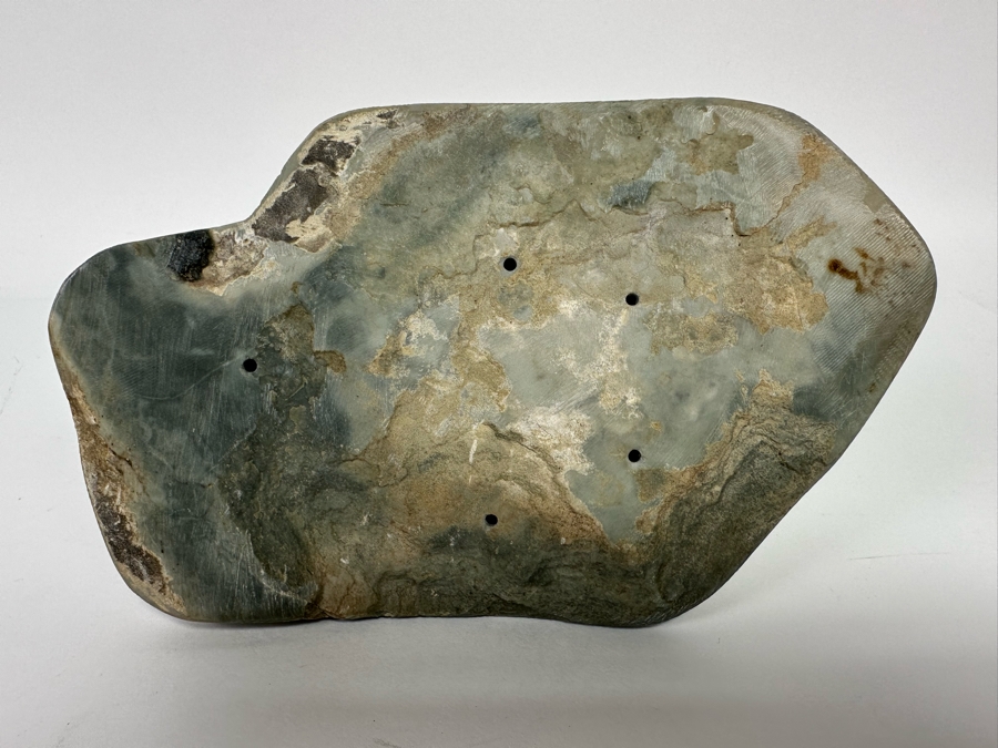 Carved Stone Eskimo Igloo Figurine 8.5W X 5D X 3.5H [CA] [Photo 10]