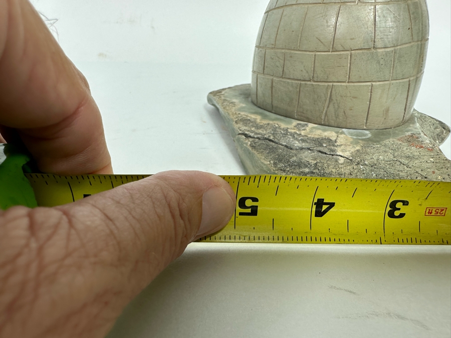 Carved Stone Eskimo Igloo Figurine 8.5W X 5D X 3.5H [CA] [Photo 12]