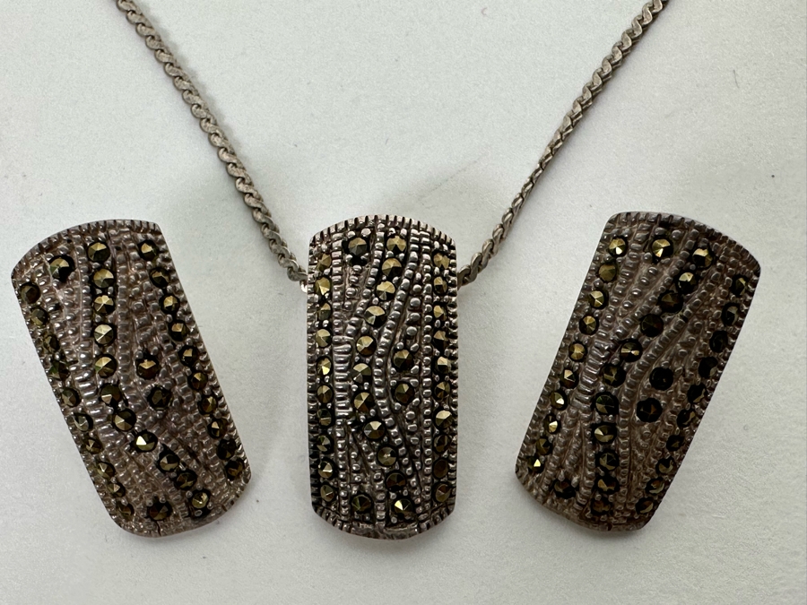 Vintage Sterling Silver Marcasite Pendant With 15' Sterling Necklace And Matching Earrings 12.8g [CA] [Photo 2]