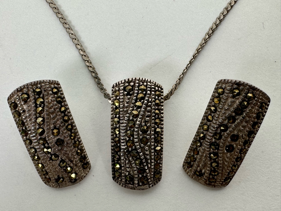 Vintage Sterling Silver Marcasite Pendant With 15' Sterling Necklace And Matching Earrings 12.8g [CA] [Photo 3]