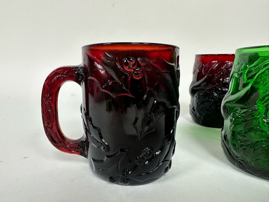 Four Colored Glass Santa Claus Coffee Mugs [Photo 6]