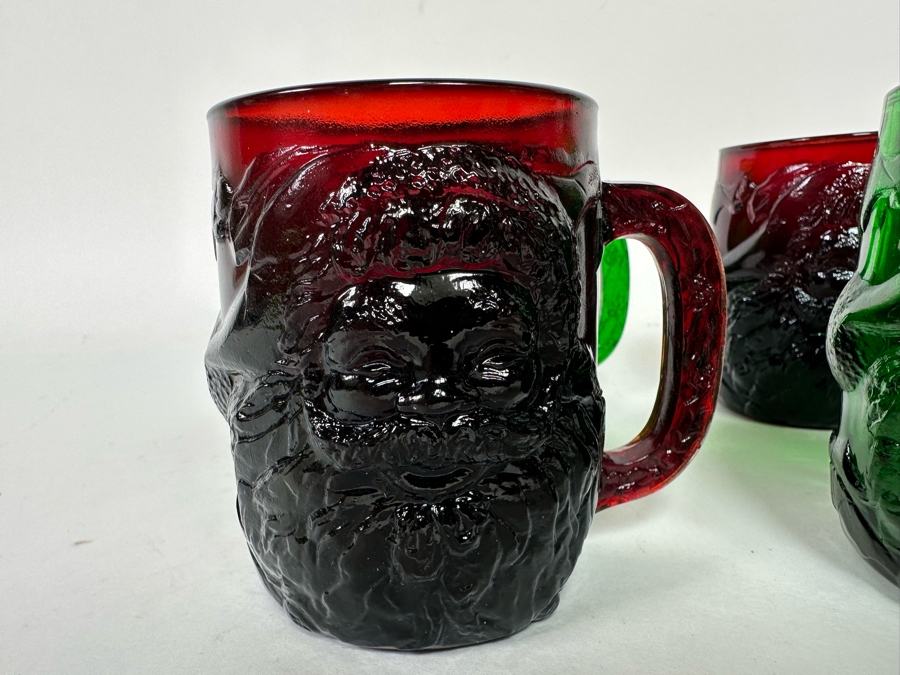 Four Colored Glass Santa Claus Coffee Mugs [Photo 4]