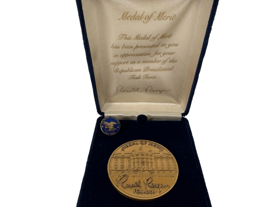 Ronald Reagan Republican Presidential Task Force Medal Of Merit With Presentation Box And Republican Presidential Task Force Pin [Photo 1]
