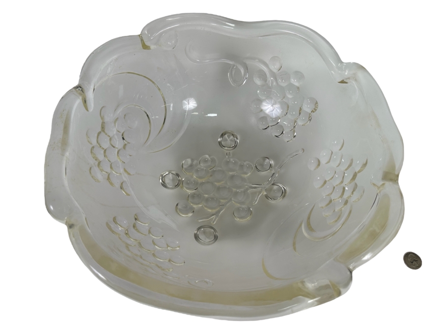 Acrylic Grape Motif Bowl 16W X 6H [Photo 1]