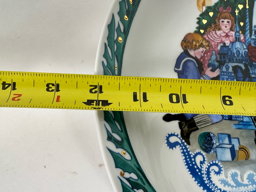 Royal Copenhagen Denmark Jingle Bells Plate 12R [Photo 9]