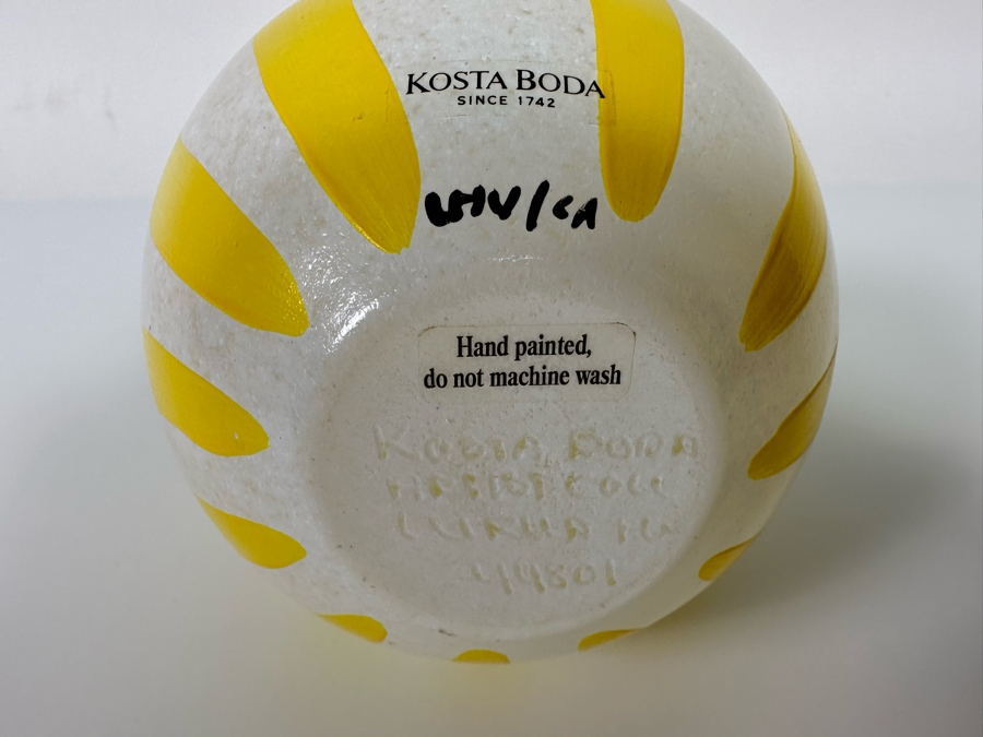 Kosta Boda Hand Painted Glass Vase, Signed 7.5H [Photo 6]