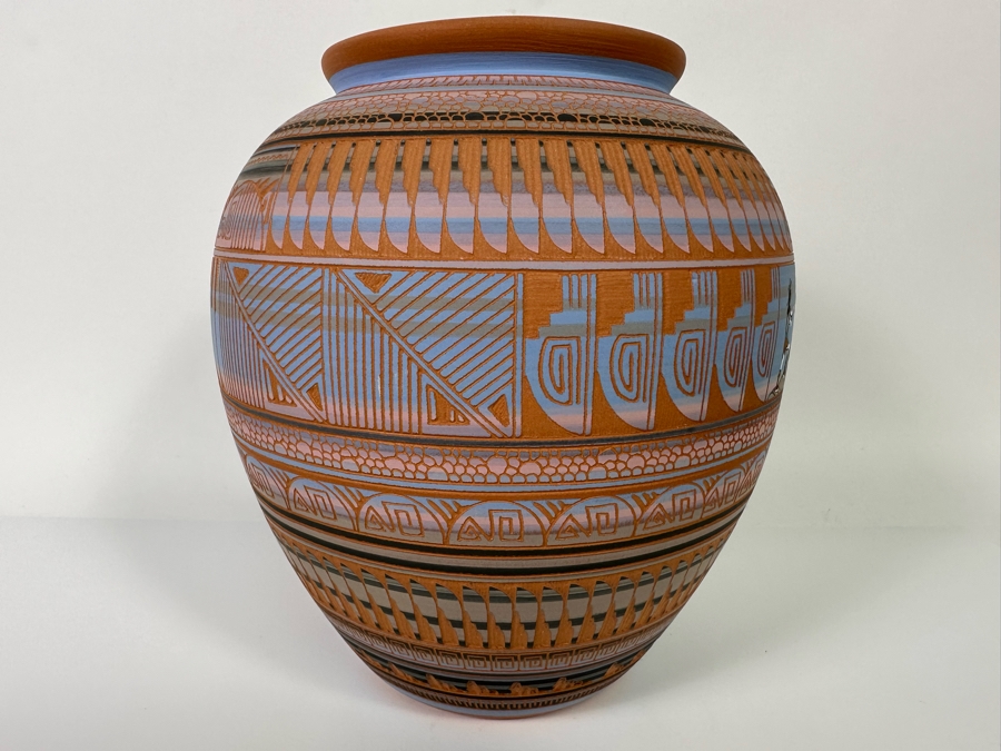 Ben Billy Navajo Native American Etched And Hand Painted Pottery 6W X 10H Retails $480 [Photo 8]