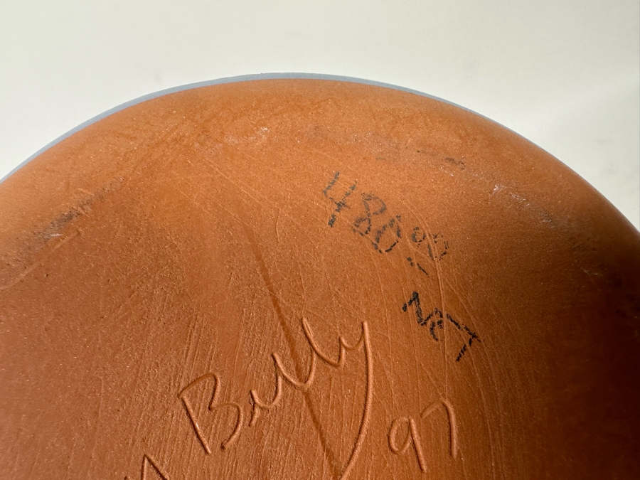 Ben Billy Navajo Native American Etched And Hand Painted Pottery 6W X 10H Retails $480 [Photo 11]