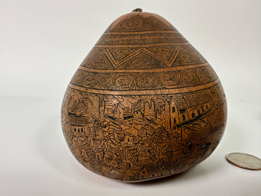 Pair Of Intricately Hand Carved Peruvian Gourds 3.5H and 4.25H [Photo 14]