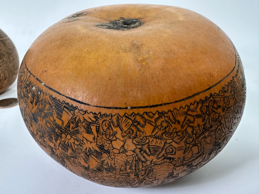 Pair Of Intricately Hand Carved Peruvian Gourds 3.5H and 4.25H [Photo 11]