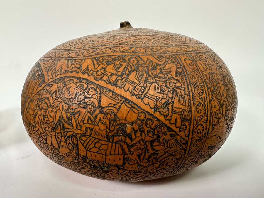 Pair Of Intricately Hand Carved Peruvian Gourds 3.5H and 4.25H [Photo 9]