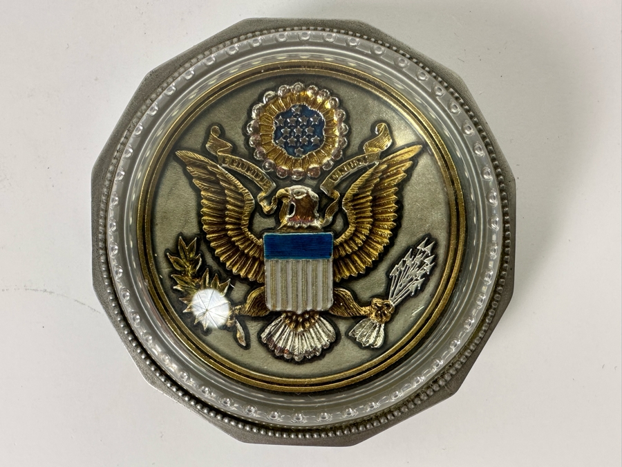 Limited Edition Meadow Mountain Designs Gold Leaf Pewter Crystal Paperweight Great Seal Of The United States E Pluribus Unum Eagle By Charles Hill 3.5W [Photo 4]
