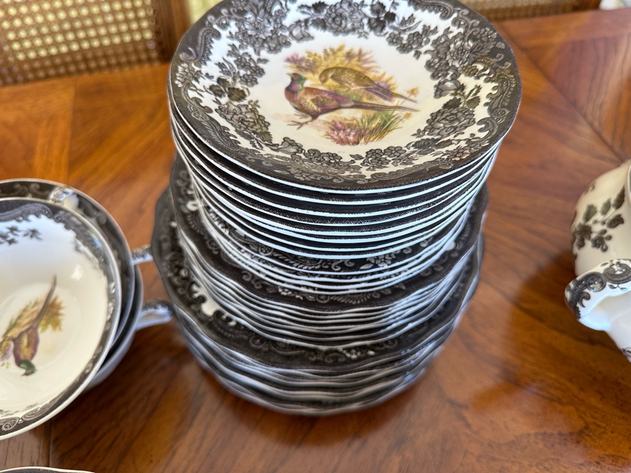 The Royal Worcester Group Palissy England Game Series China Service - See Photos [Photo 14]