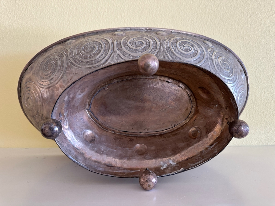 Decorative Silver Tone Centerpiece Bowl 20.5W X 11.5D X 8H [Photo 6]