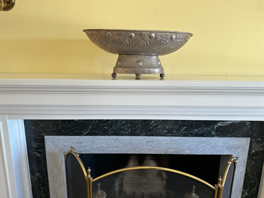 Decorative Silver Tone Centerpiece Bowl 20.5W X 11.5D X 8H [Photo 3]