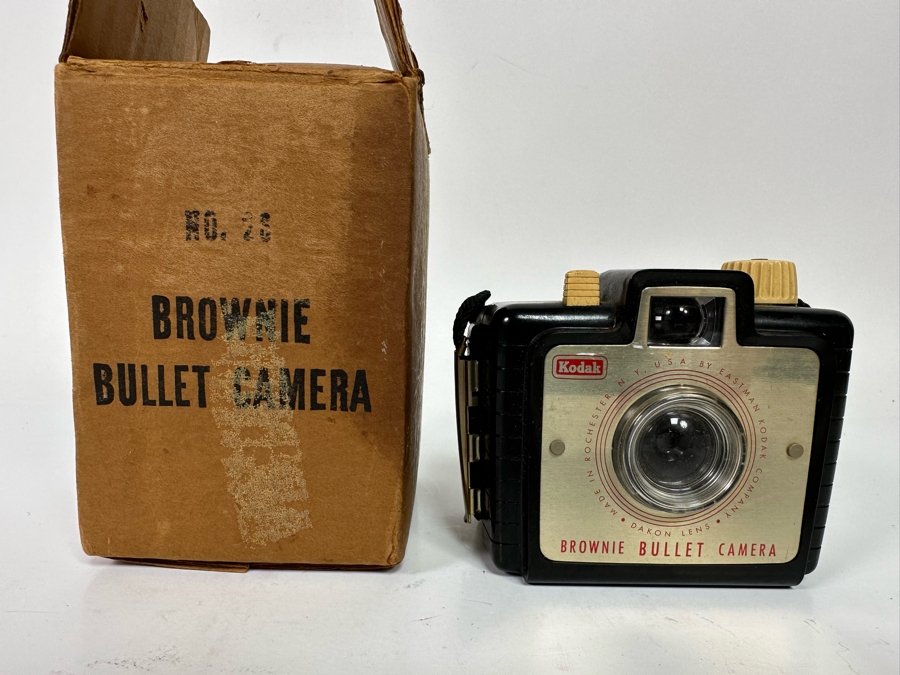 Mid Century Kodak Brownie Bullet Camera With Original Box No 26