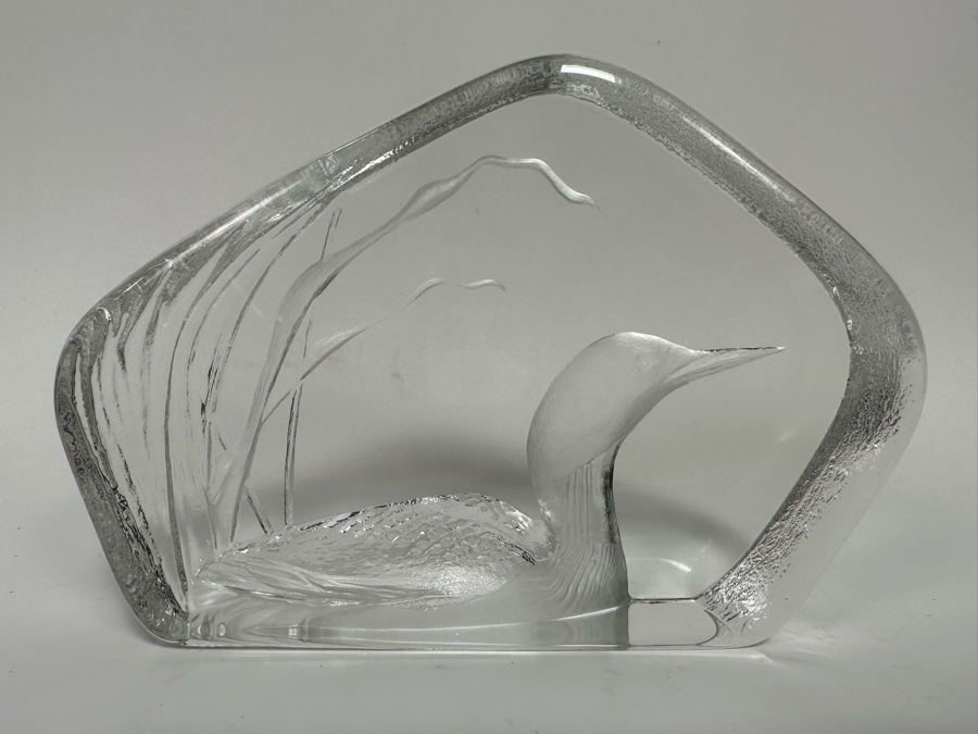 Mats Jonasson Loon Swedish Clear Crystal Art Glass Signed 4.5H [Photo 3]