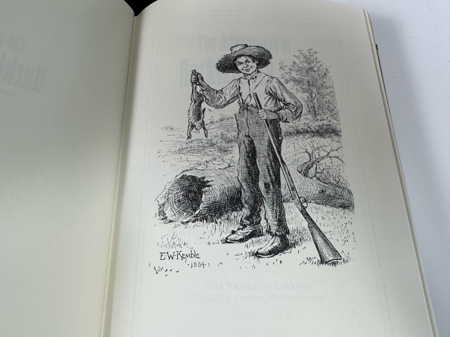 Pair Of Wooden Duck Decoy Bookends With Leatherbound The Adventures Of Huckleberry Finn Book By Mark Twain Franklin Mint [Photo 8]