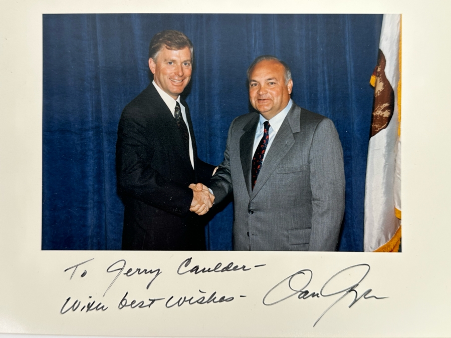 Hand Signed Dan Quayle Photograph Of Vice President Of United States 1989-1993 With Client 7 X 5 [Photo 3]