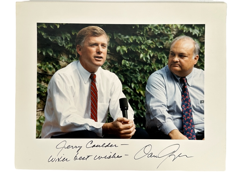 Hand Signed Dan Quayle Photograph Of Vice President Of United States From 1989-1993 With Client 8 X 6