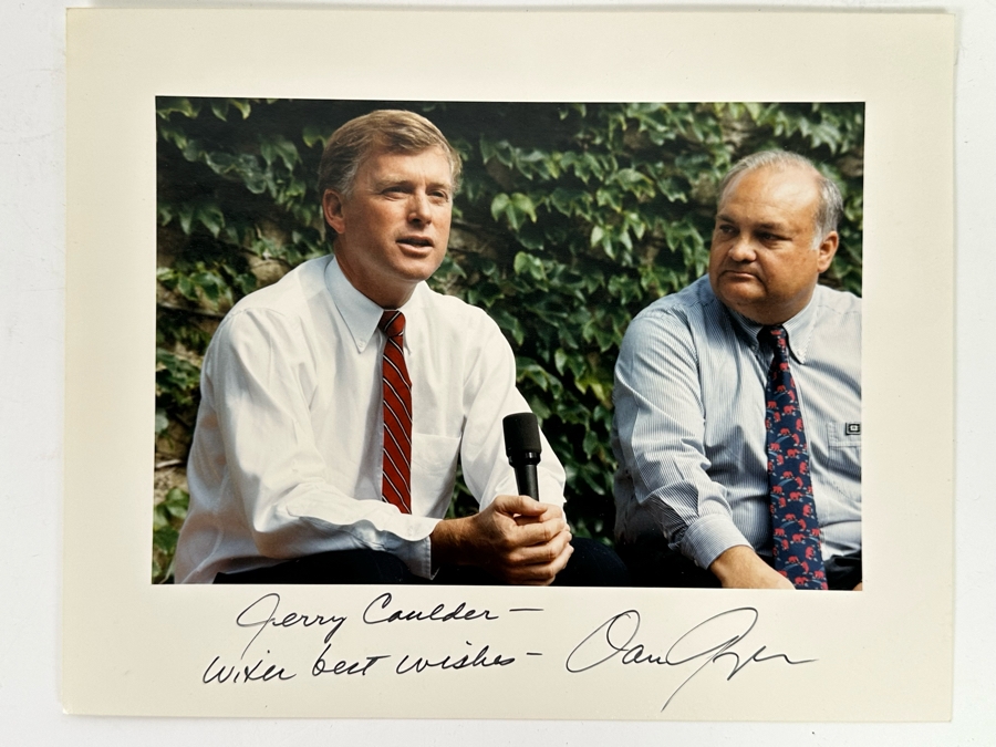 Hand Signed Dan Quayle Photograph Of Vice President Of United States From 1989-1993 With Client 8 X 6 [Photo 2]