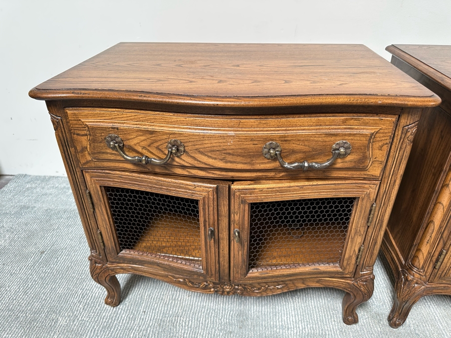 Pair Of Henredon Four Centuries Wooden Nightstands 28W X 19D X 25H [Photo 5]