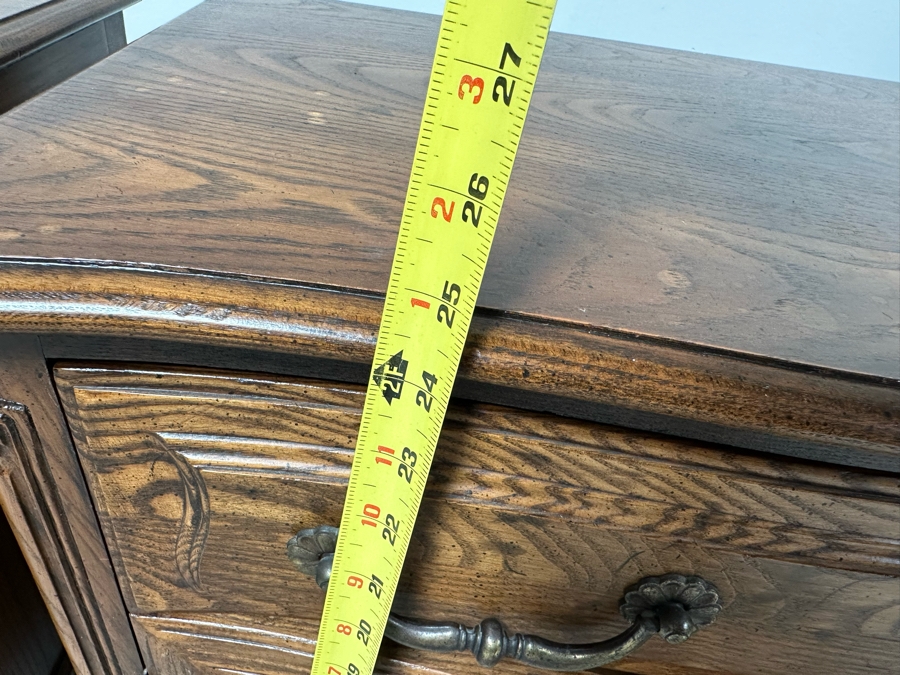 Pair Of Henredon Four Centuries Wooden Nightstands 28W X 19D X 25H [Photo 14]