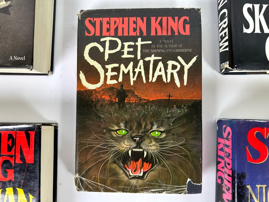 Stephen King Hardcover Books Including First Edition Pet Sematary Book [Photo 4]