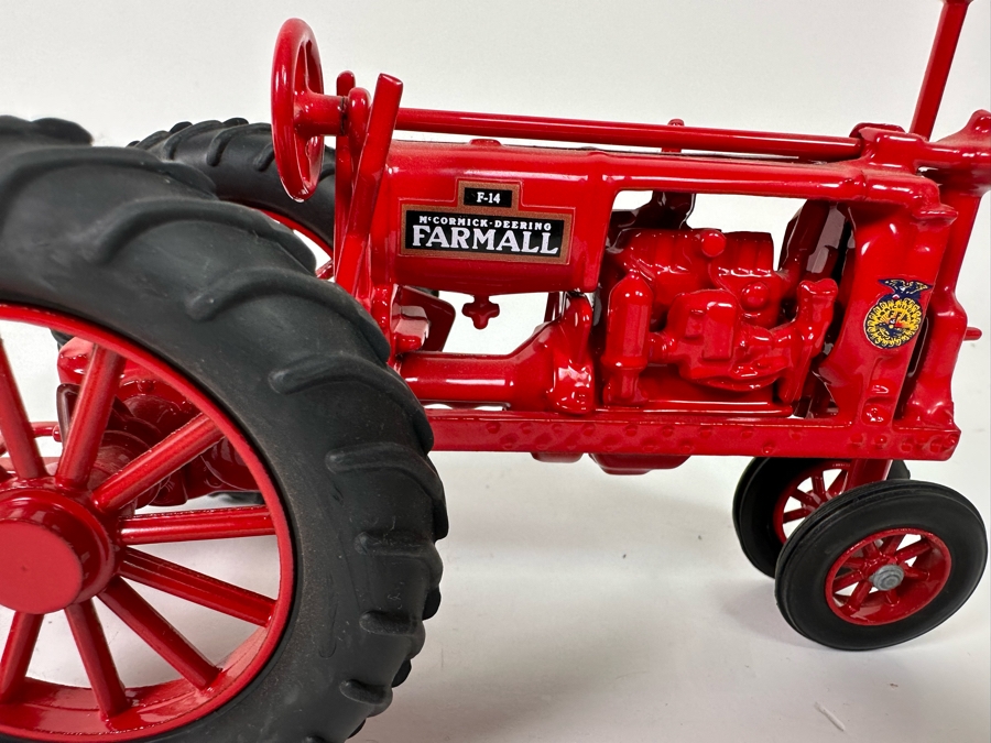Farmall F-14 Iowa FFA 2001 Special Edition 1:16 Toy Tractor Scale Model 8W X 4D X 4.5H [Photo 15]