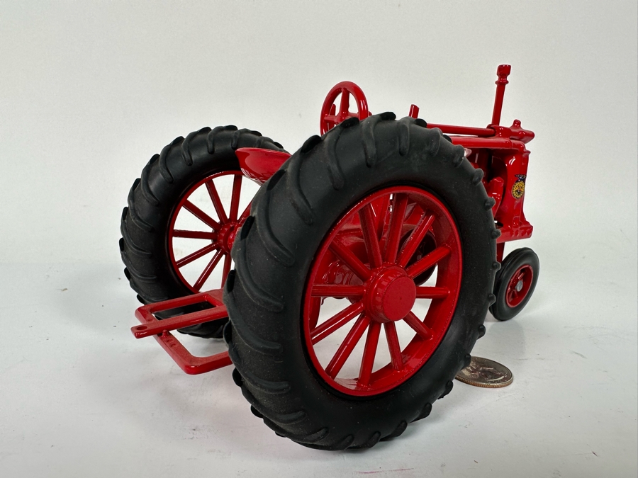 Farmall F-14 Iowa FFA 2001 Special Edition 1:16 Toy Tractor Scale Model 8W X 4D X 4.5H [Photo 10]