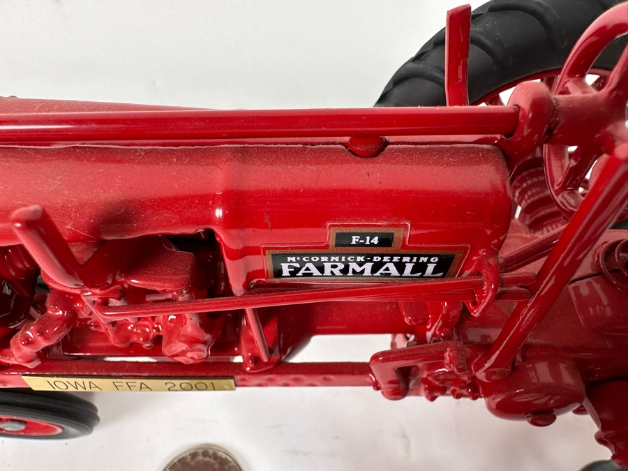 Farmall F-14 Iowa FFA 2001 Special Edition 1:16 Toy Tractor Scale Model 8W X 4D X 4.5H [Photo 7]